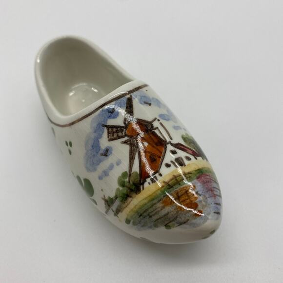 2 Hand painted porcelain shoes - Picture 4 of 11